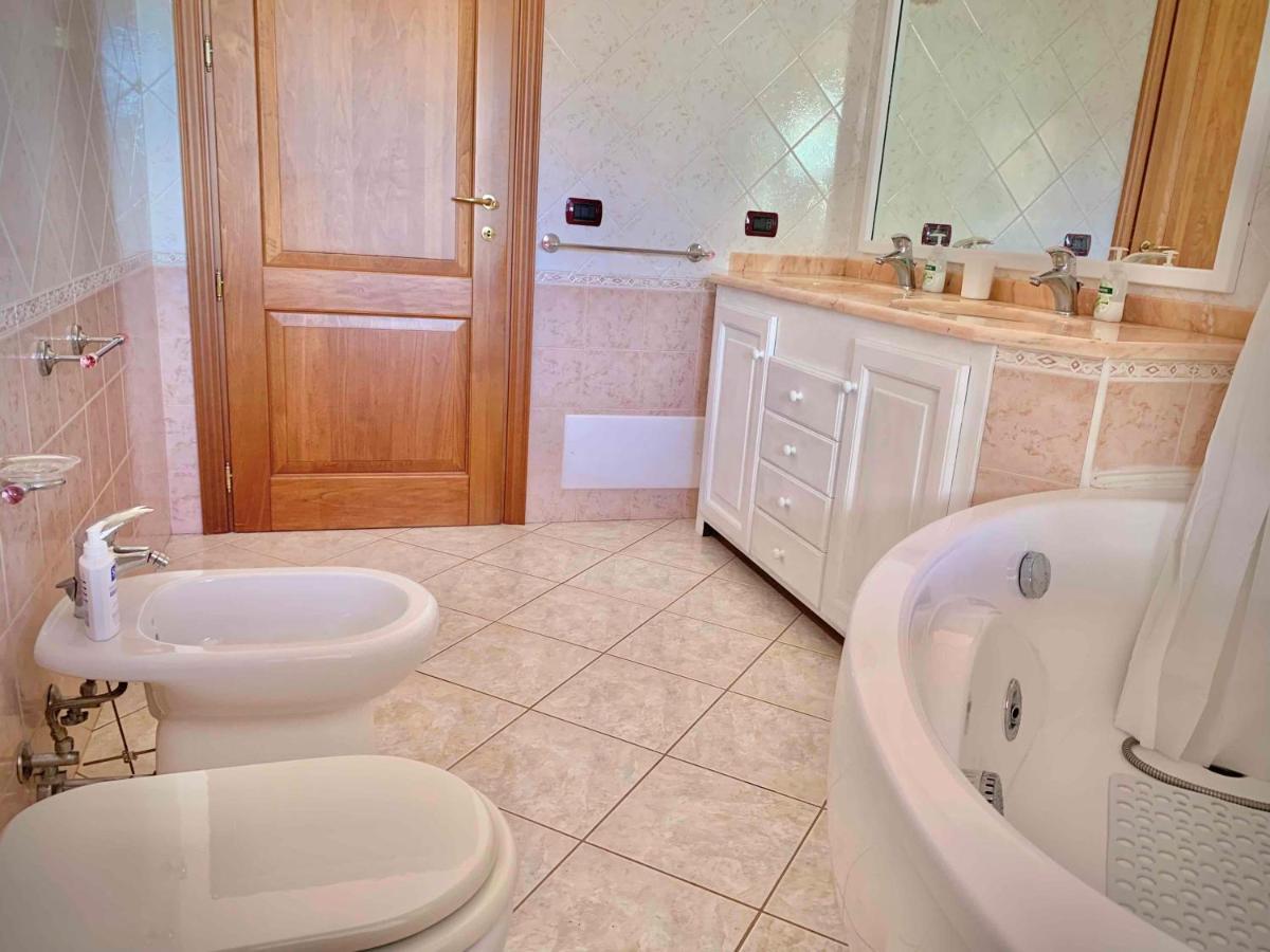 Casa Di Famiglia Apartment Alghero Bagian luar foto